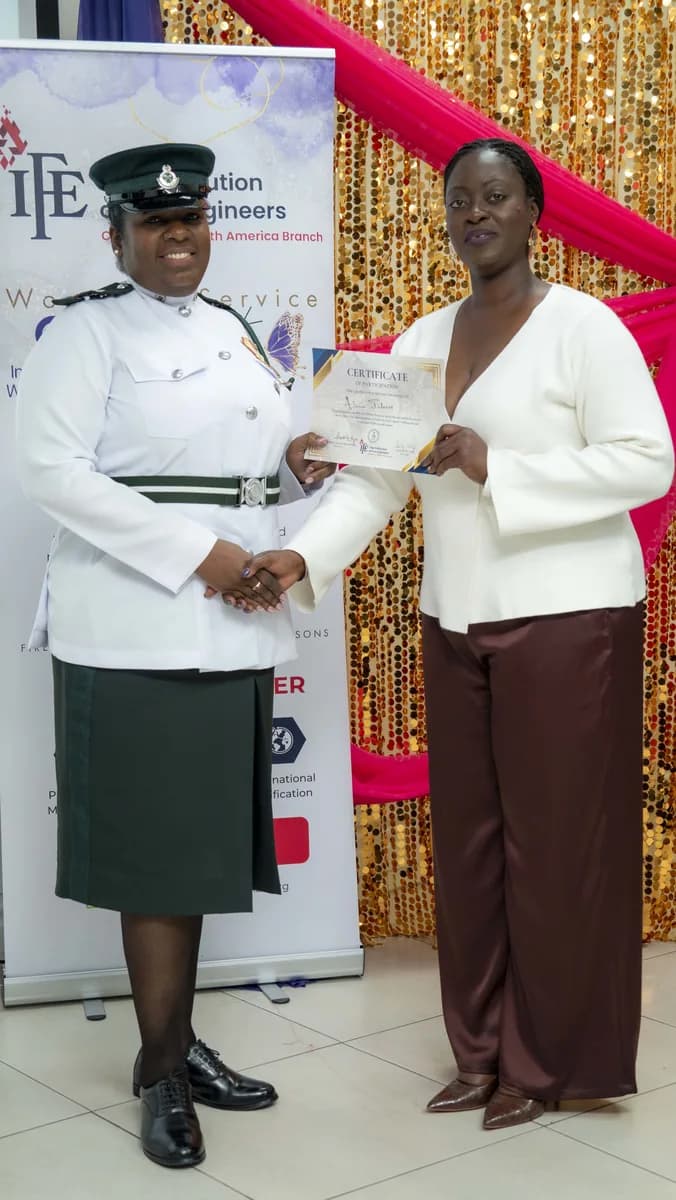 Certificate presentation with IFE banner